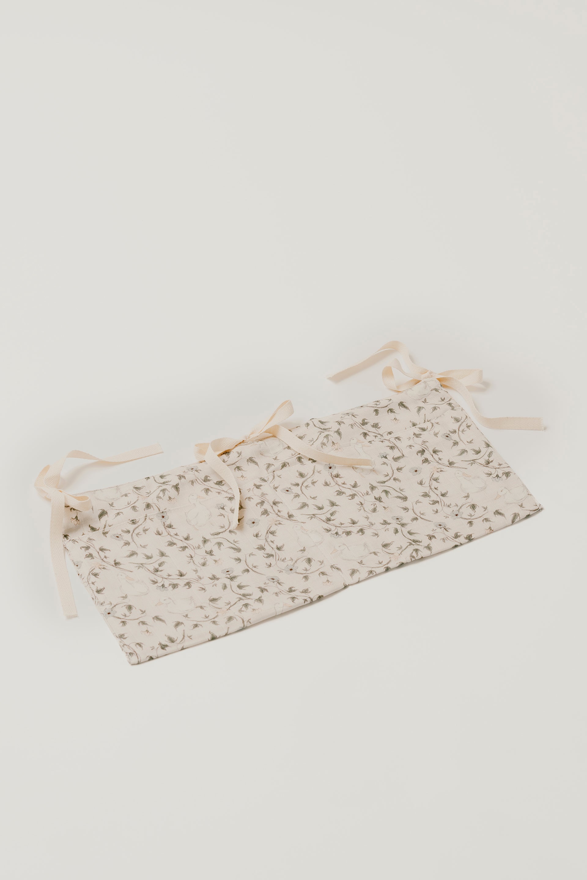 Bed pouch