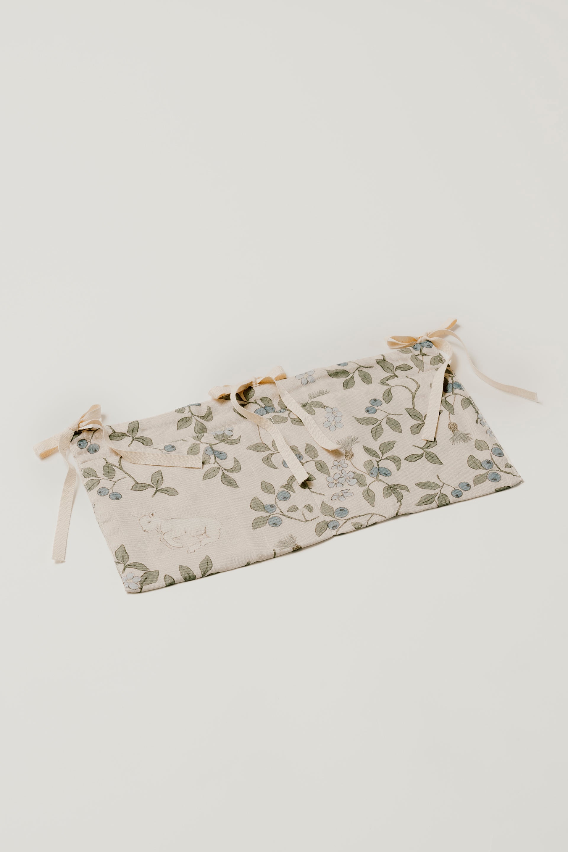 Bed pouch