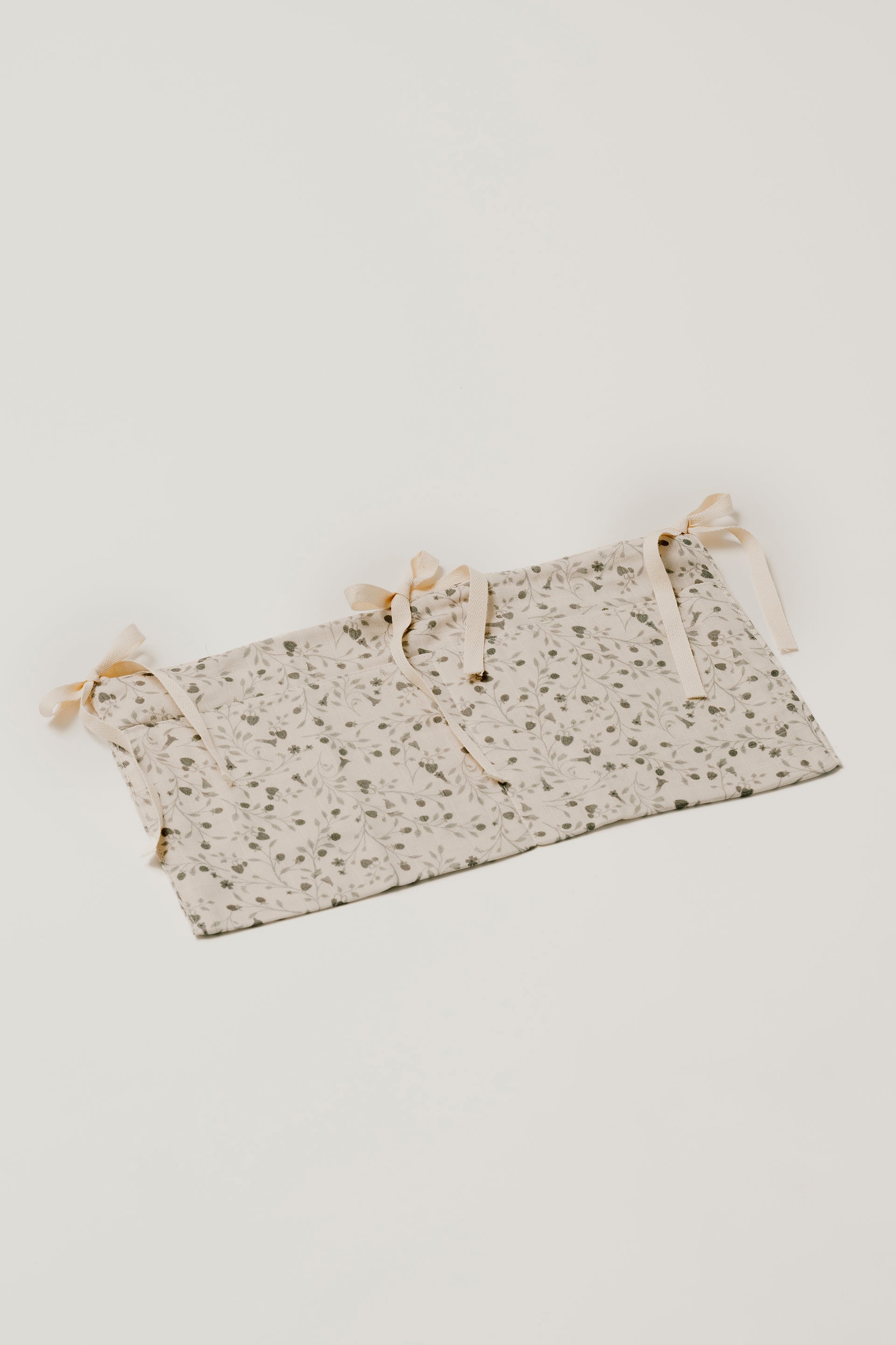 Bed pouch