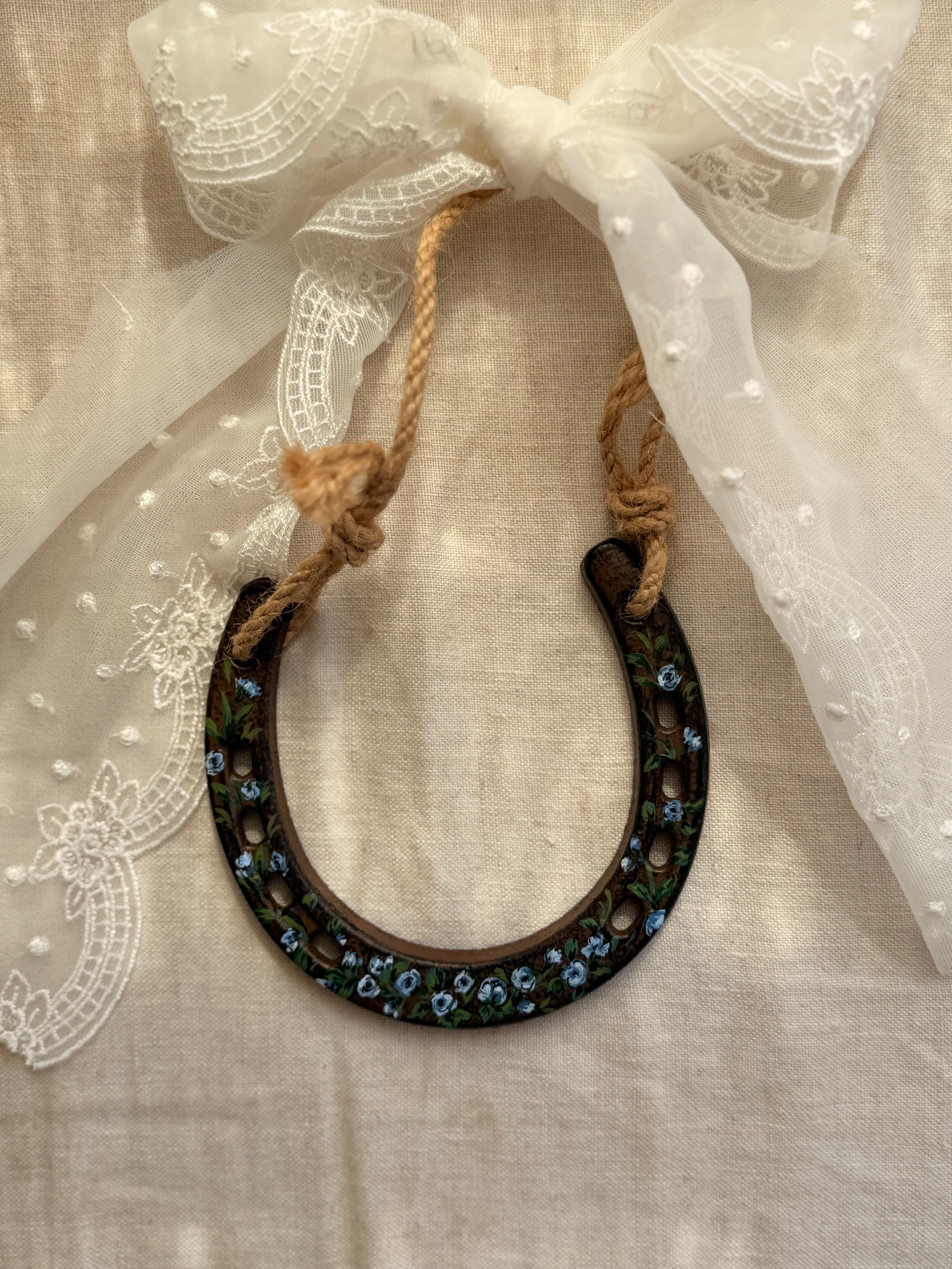 Horseshoe / Fer à cheval / Roses bleu