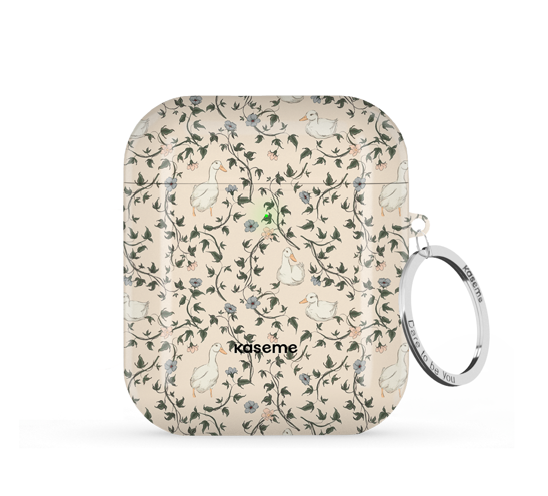 Vintage Goose by Solange Pilote AirPods Case