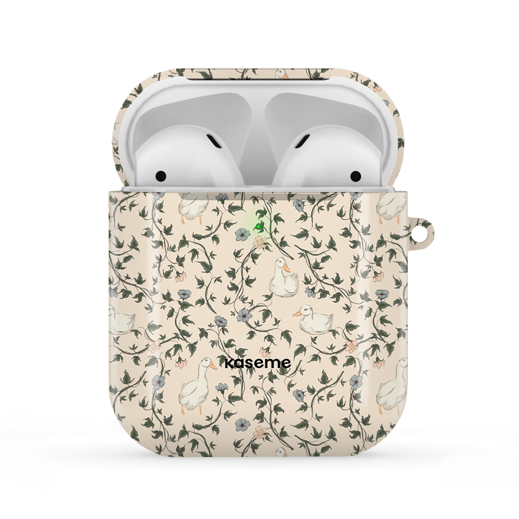 Vintage Goose by Solange Pilote AirPods Case