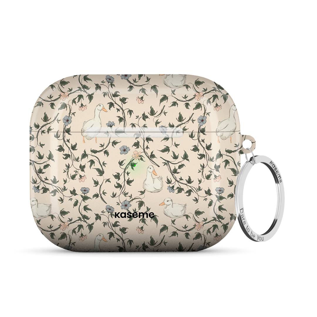 Vintage Goose by Solange Pilote AirPods Case
