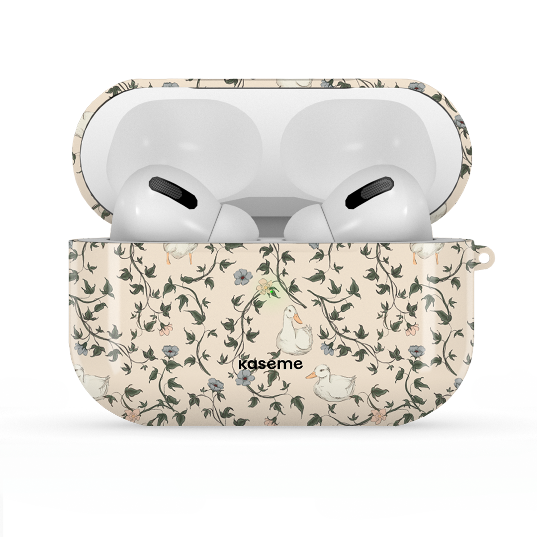 Vintage Goose by Solange Pilote AirPods Case