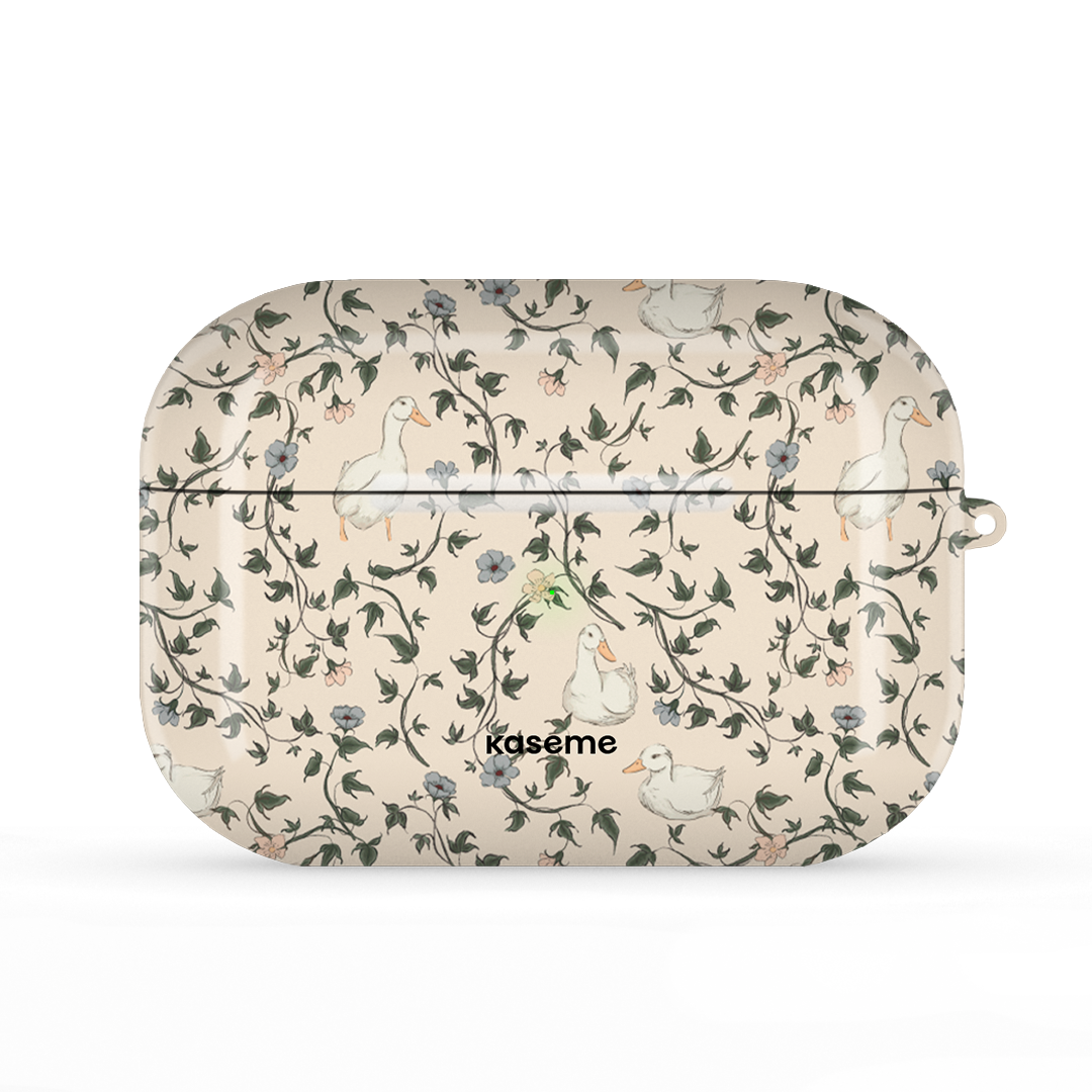 Vintage Goose by Solange Pilote AirPods Case