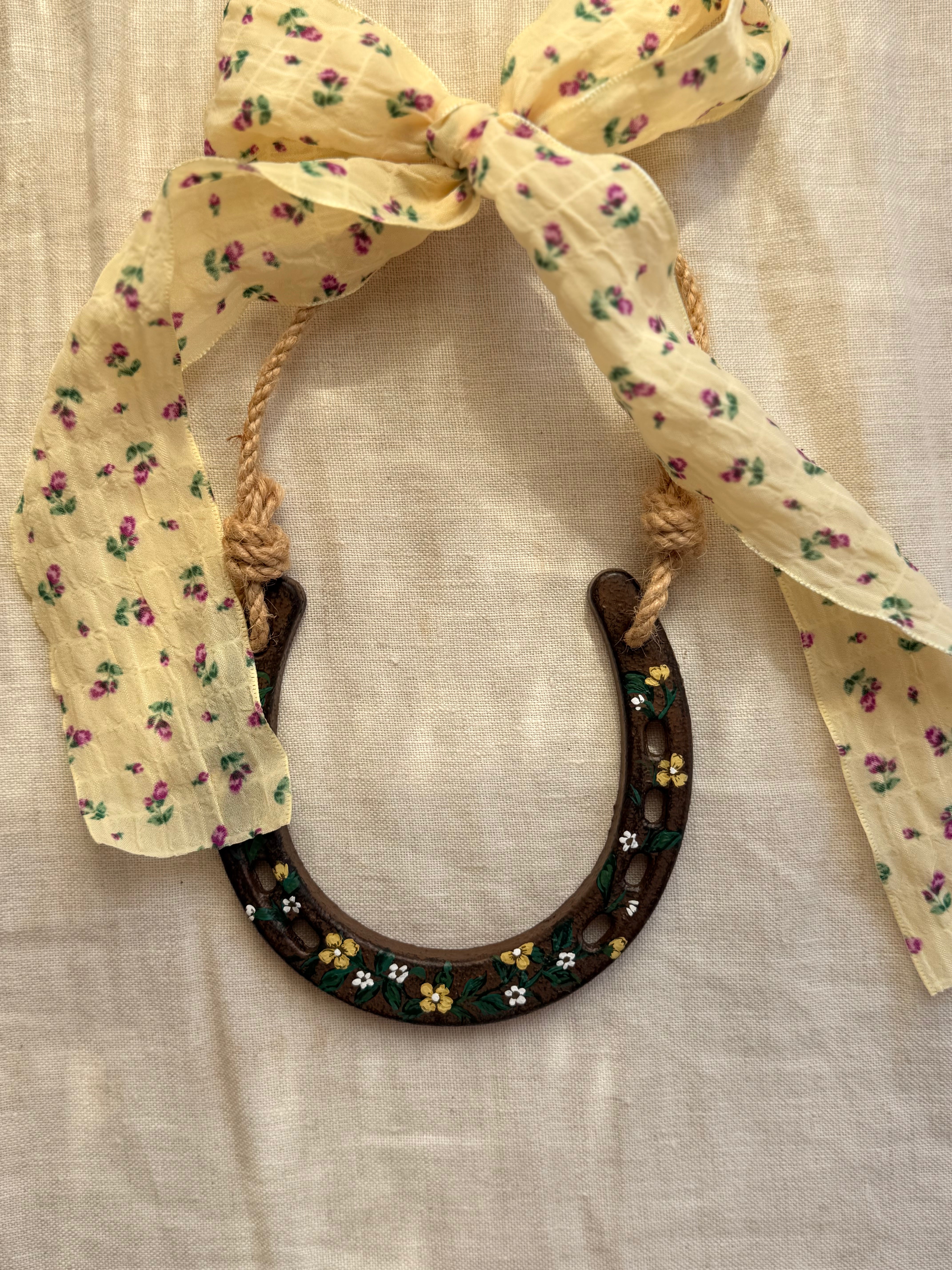 Horseshoe / Fer à cheval / Yellow