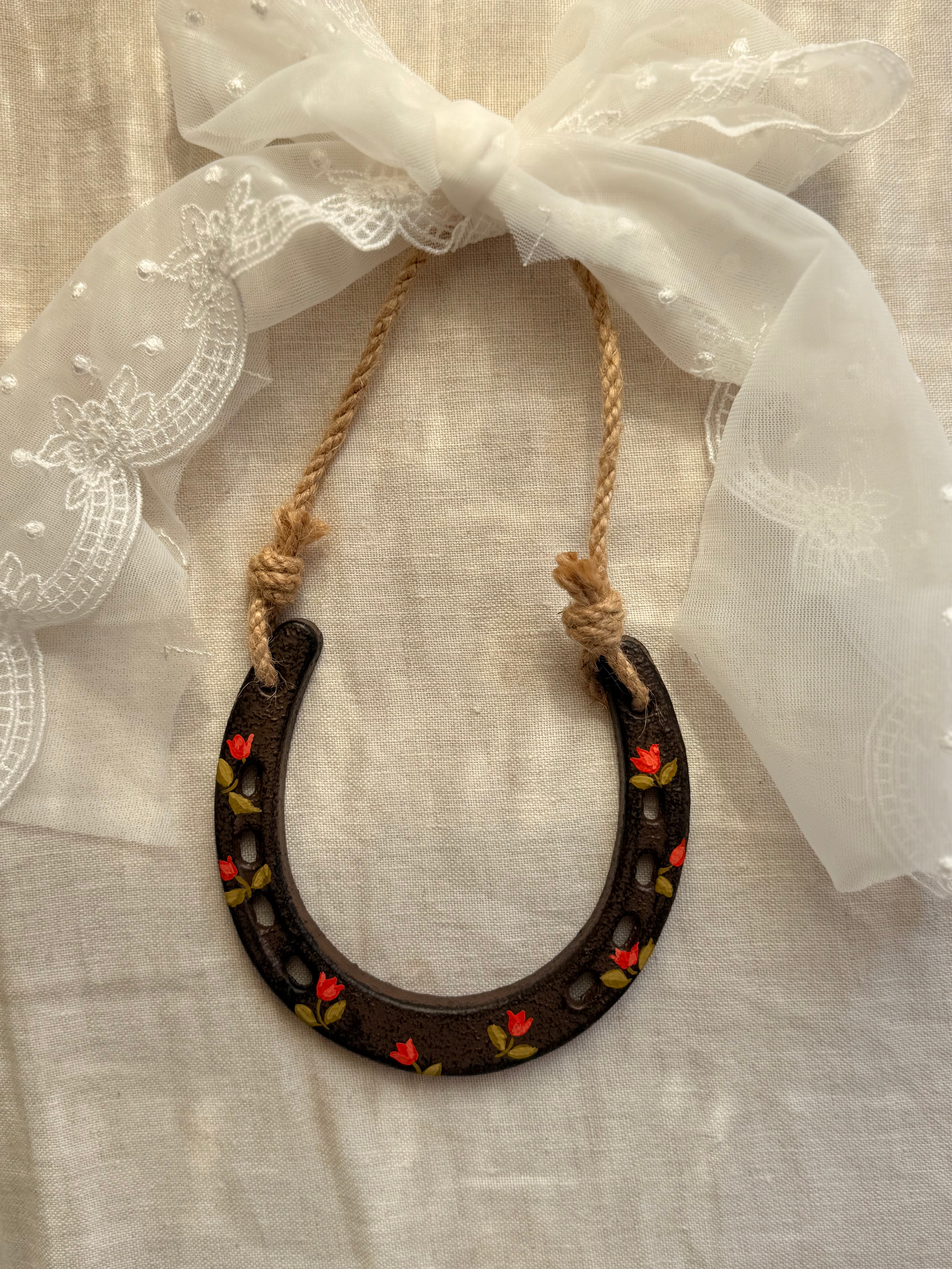 Horseshoe / Fer à cheval / Red